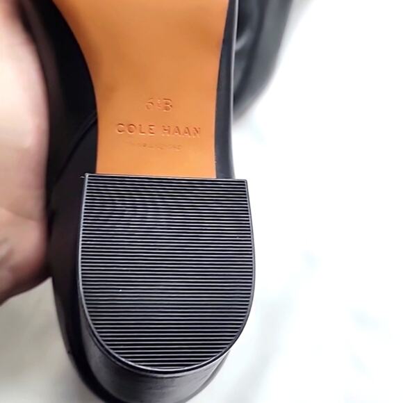 COLE HAAN ELYSE BLACK 100% LEATHER BOOTIES LADIES 6.5 NWOB - Picture 16 of 16